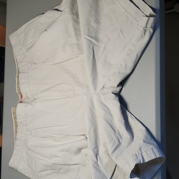 IZOD cream 40" waist shirts - Picture 5 of 7